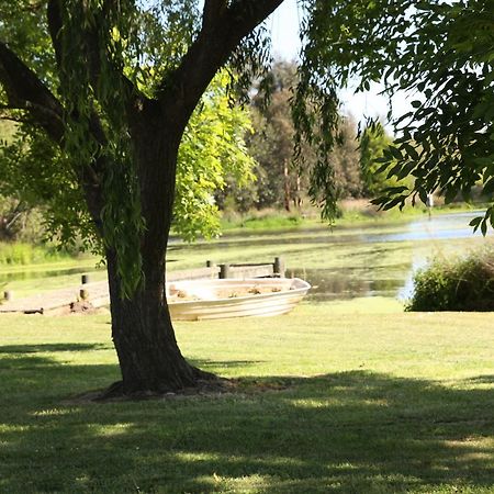 Little Lake Cottage Nyora Exterior photo