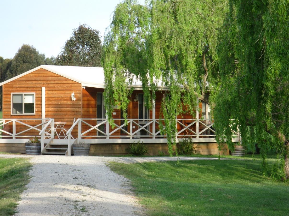 Little Lake Cottage Nyora Exterior photo